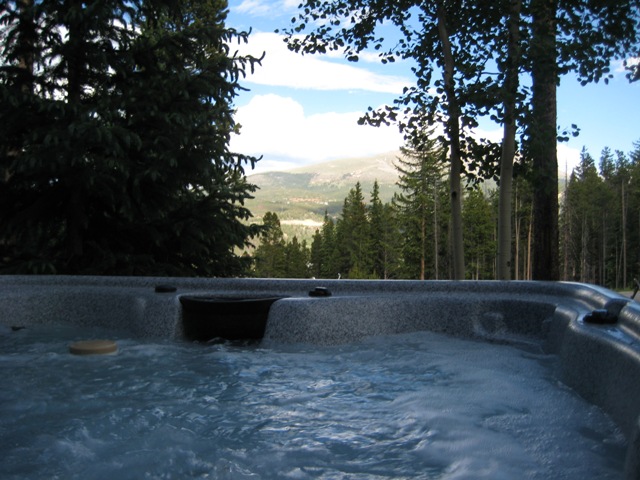 Slopeside Lodge Hot Tub